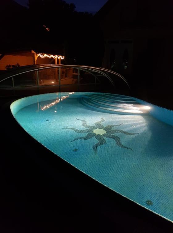 Goldenvendeghaz Villa Balatonszabadi Fürdőtelep Dış mekan fotoğraf